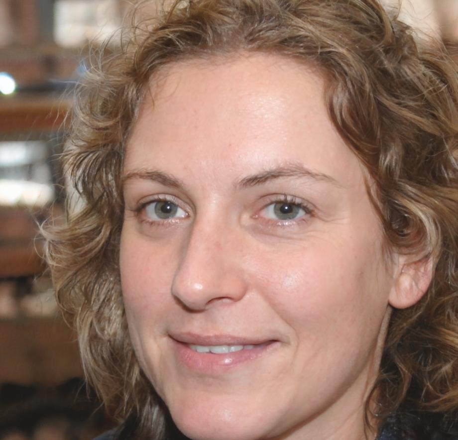 Esperanza Montalbán, Directora de Estrategia Financiera